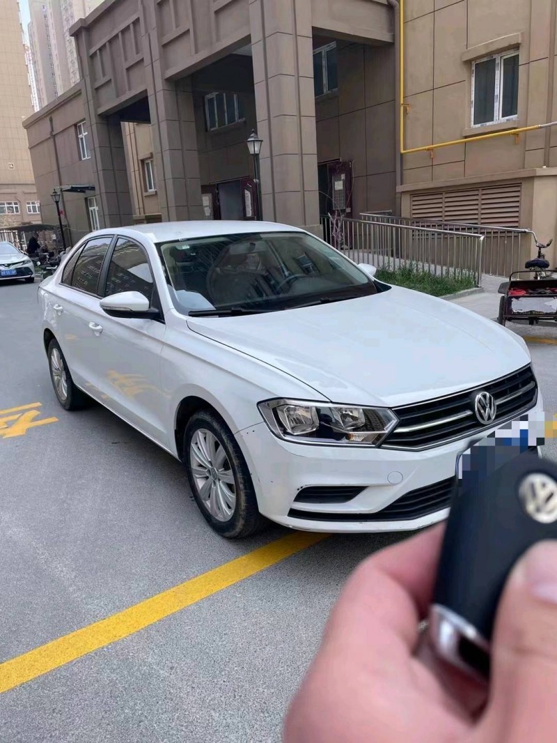 济宁19年大众宝来3