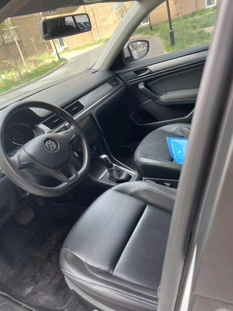 济宁19年大众宝来6