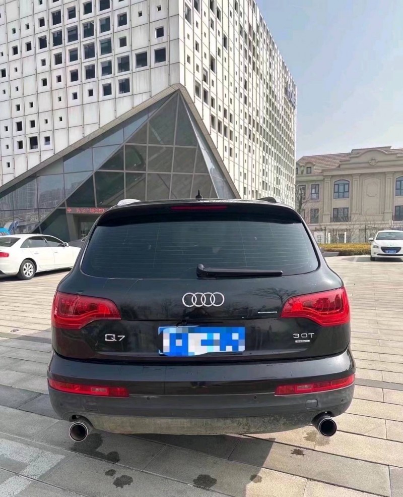 青岛08年奥迪Q75