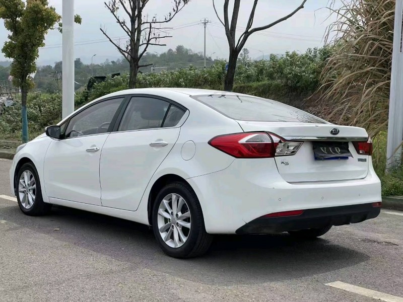 重庆17年起亚K35