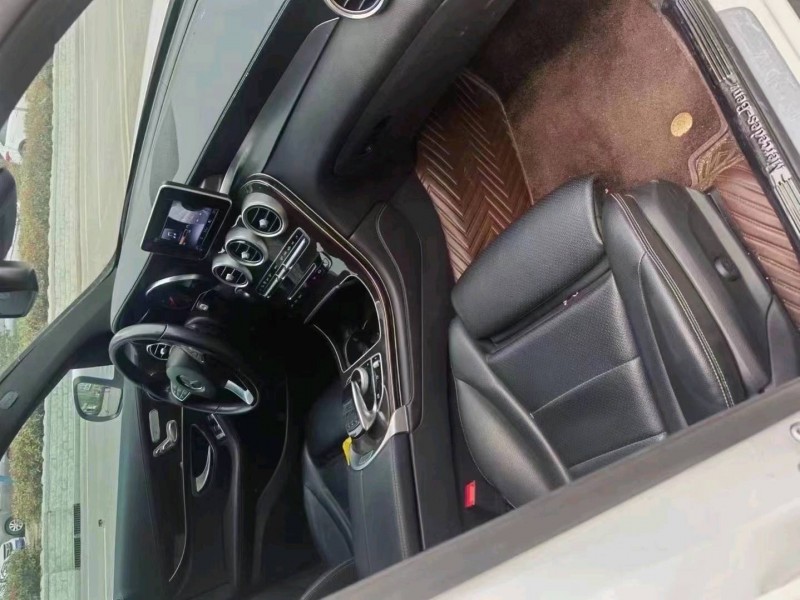 济南18年奔驰GLC3