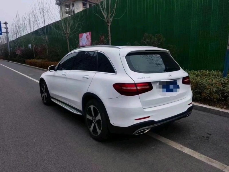 济南18年奔驰GLC2