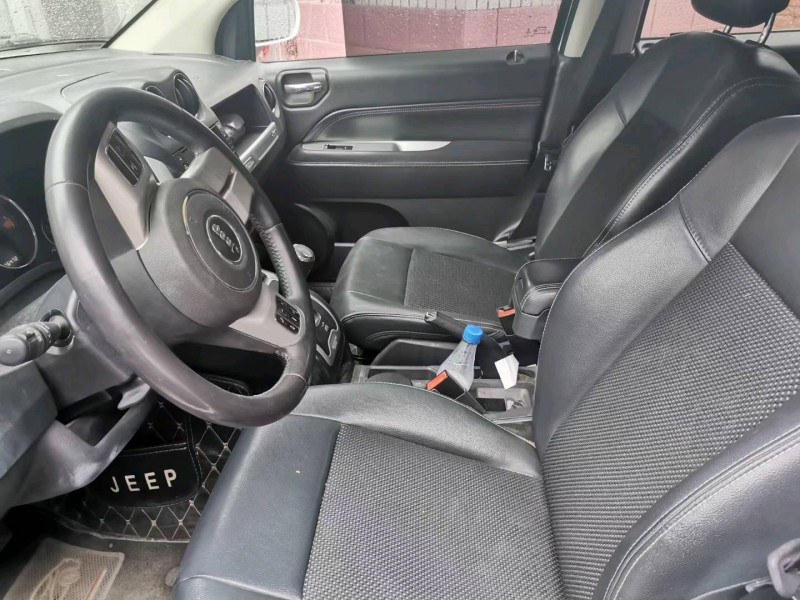 青岛14年Jeep指南者4