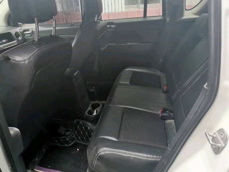 青岛14年Jeep指南者5