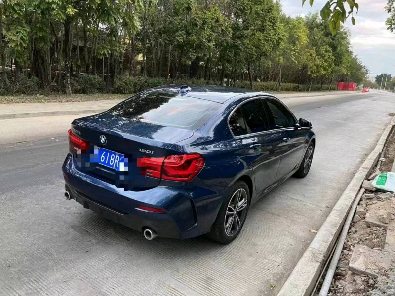 珠海21年宝马1系3