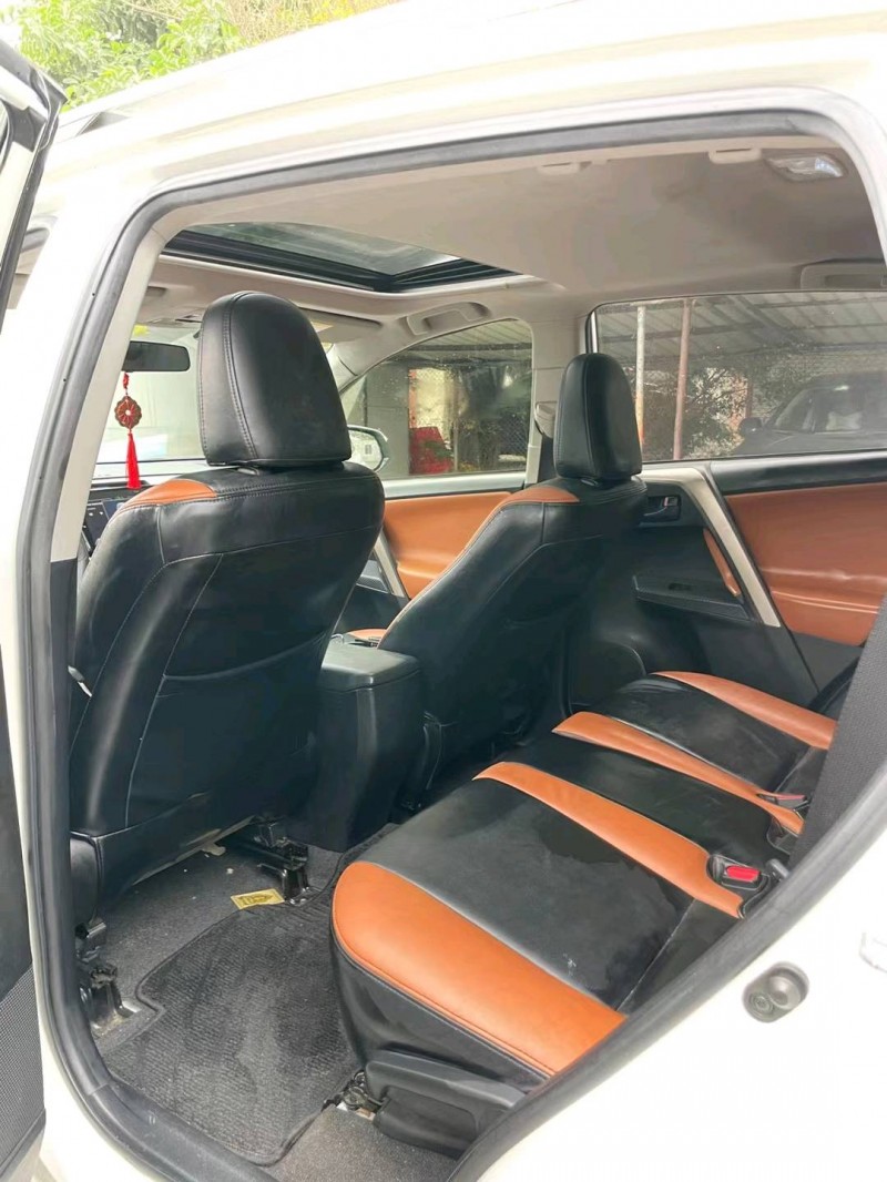 广州16年丰田RAV46