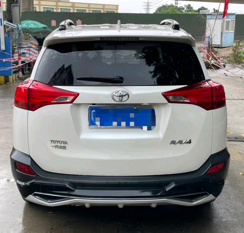 广州16年丰田RAV48