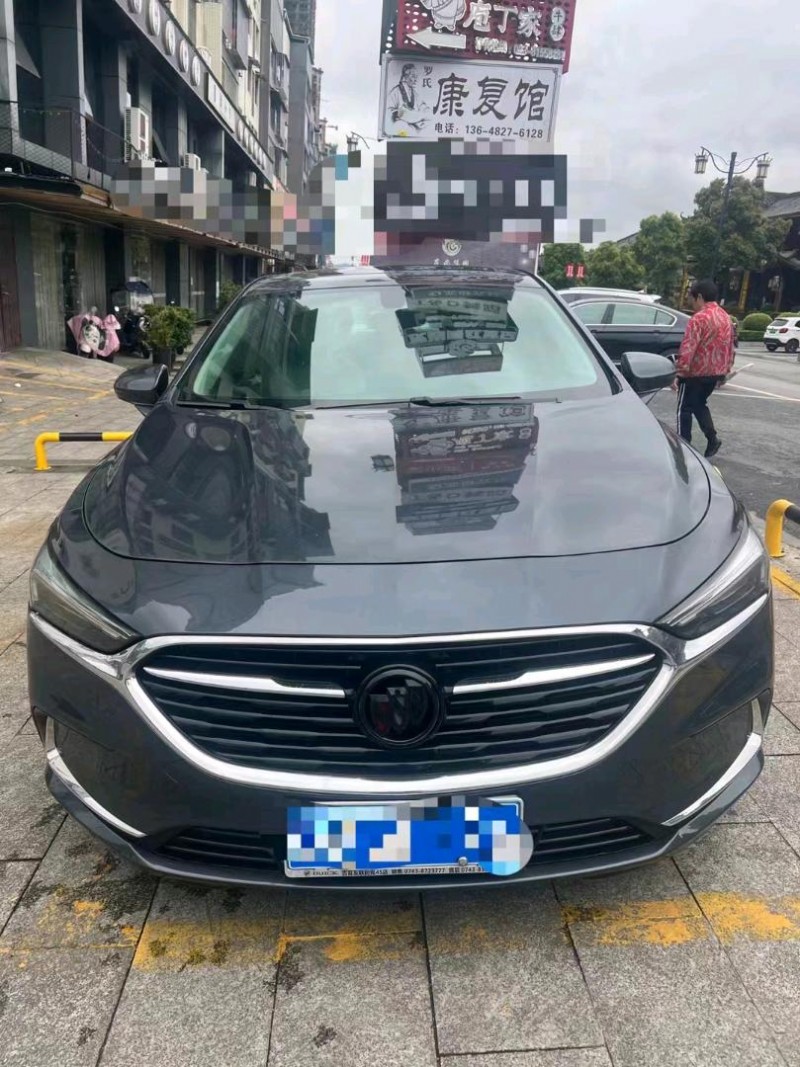 重庆20年别克君越1