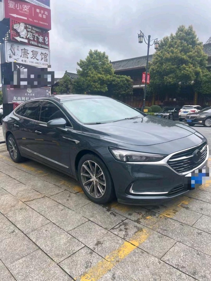 重庆20年别克君越2