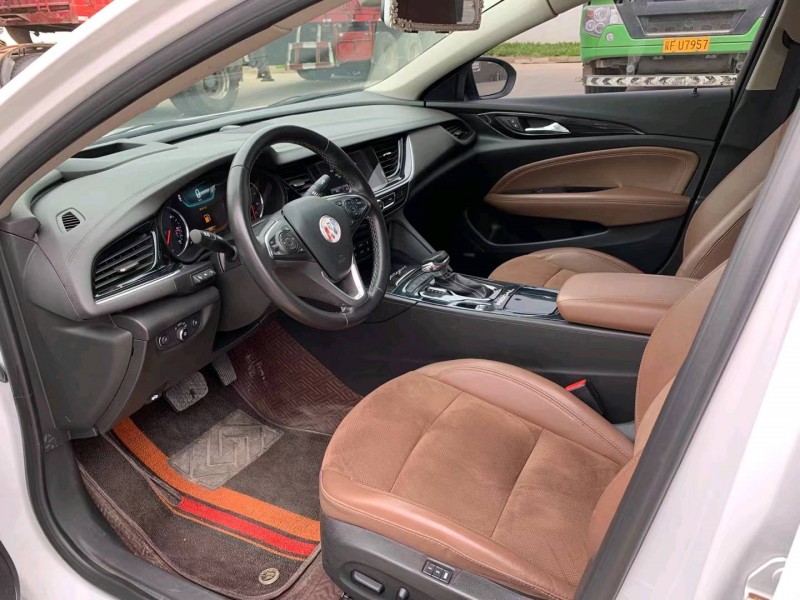 石家庄18年别克君威5