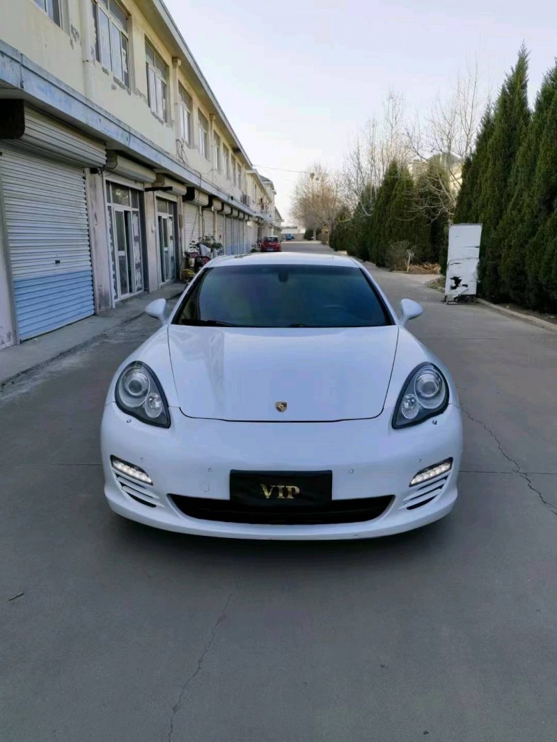 枣庄13年保时捷帕拉梅拉1