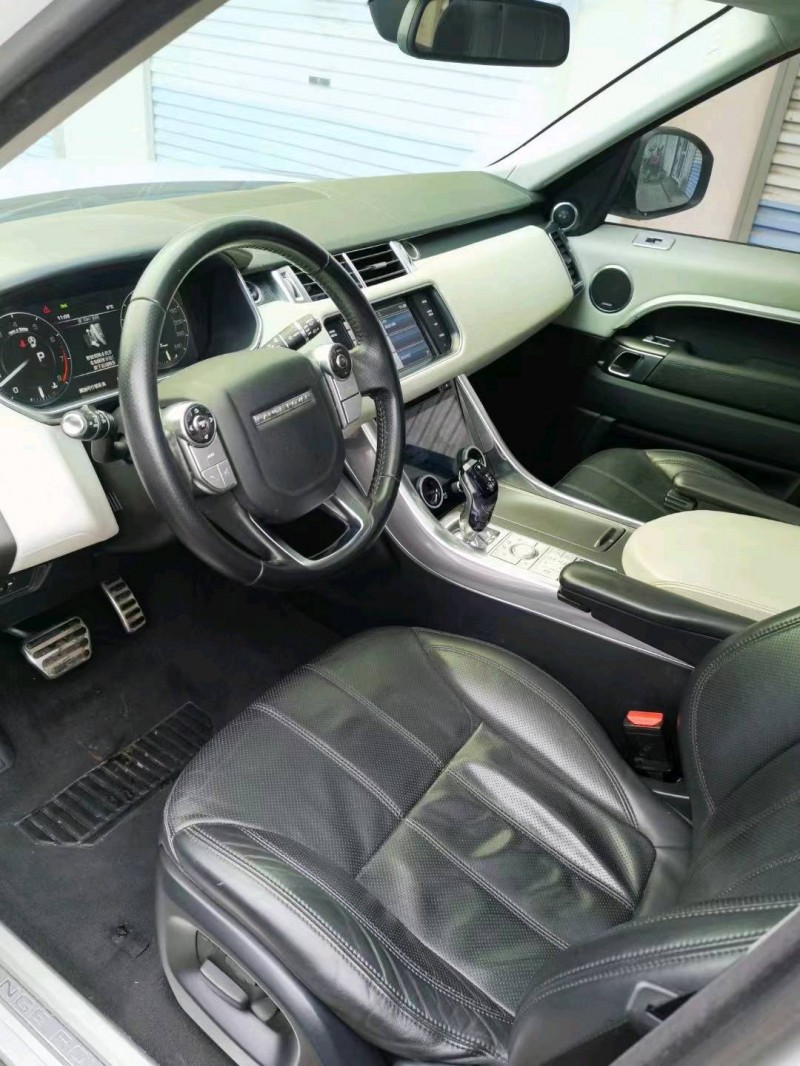 青岛14年路虎揽胜运动3