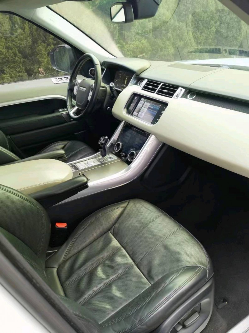 青岛14年路虎揽胜运动7