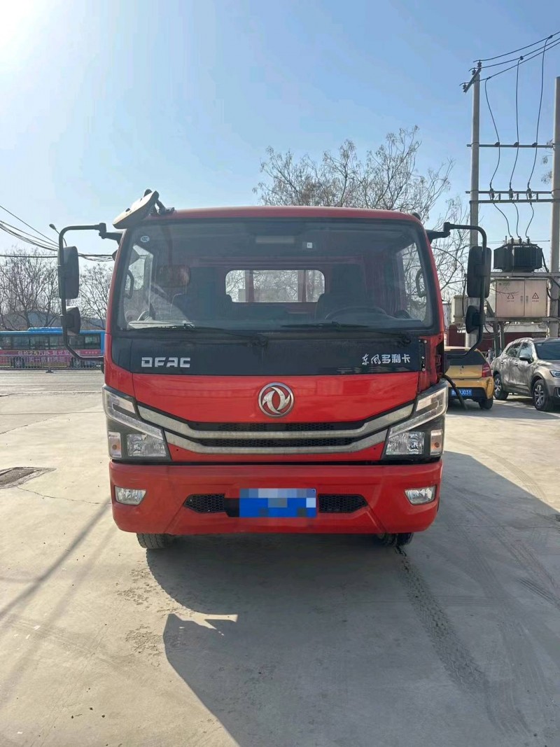 济宁21年东风多利卡1