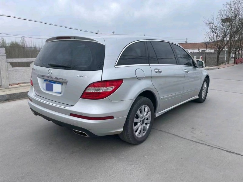 东营13年奔驰R6
