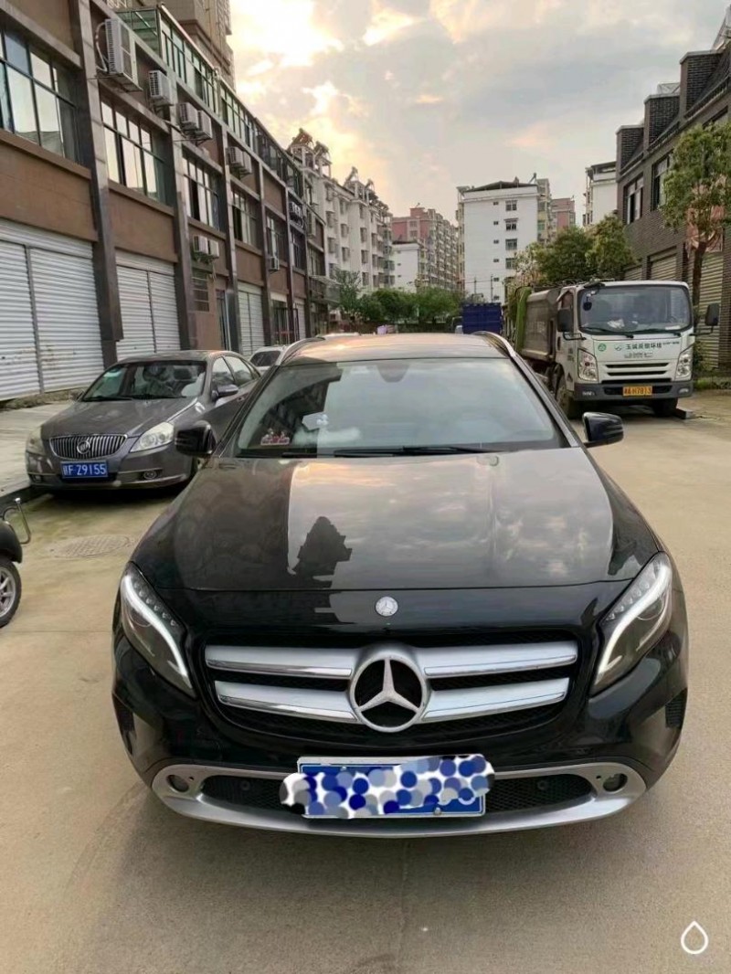 邯郸16年奔驰GLA1