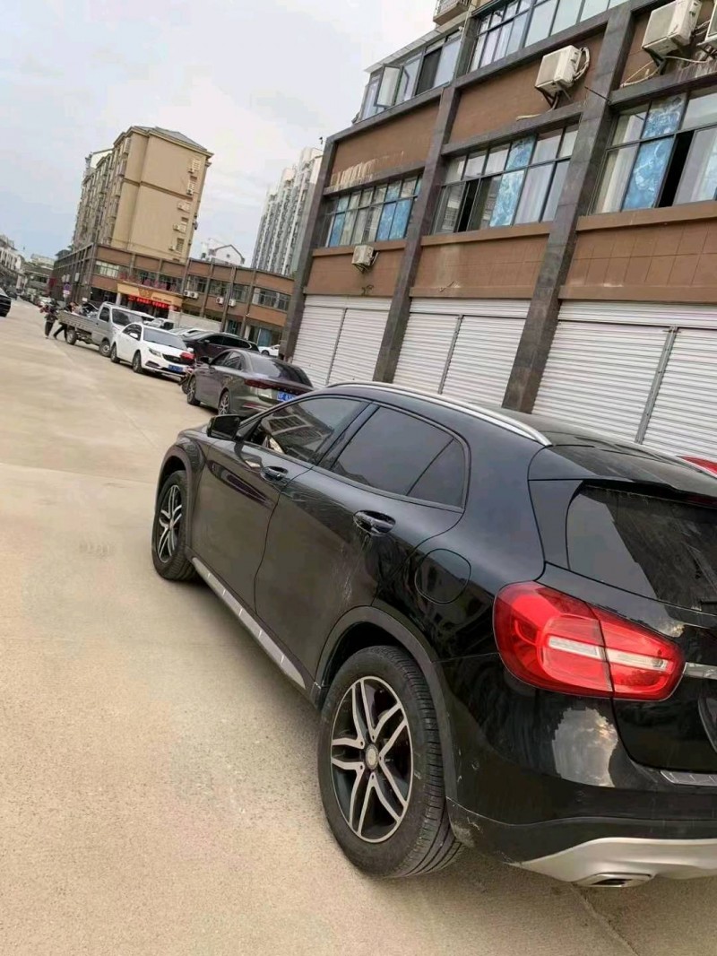 邯郸16年奔驰GLA7