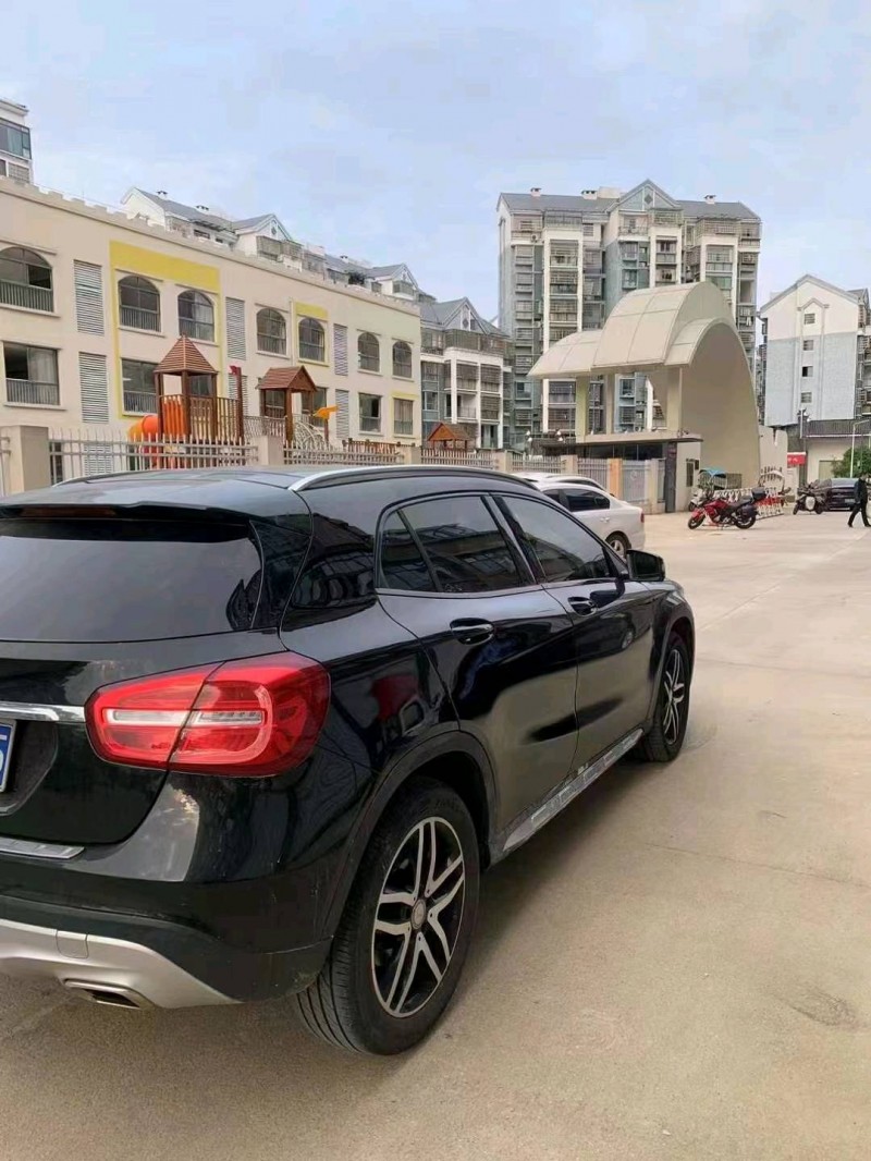 邯郸16年奔驰GLA8