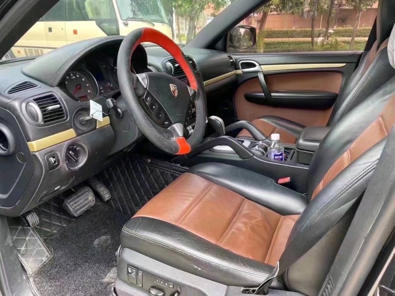 济南10年保时捷卡宴4