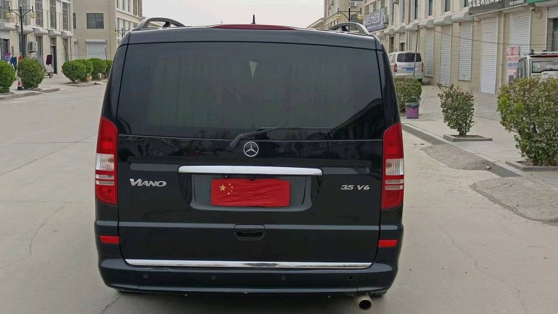 淄博15年奔驰唯雅诺2
