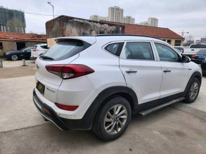 济南16年现代途胜4