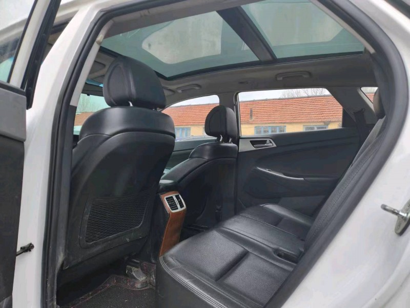 济南16年现代途胜8