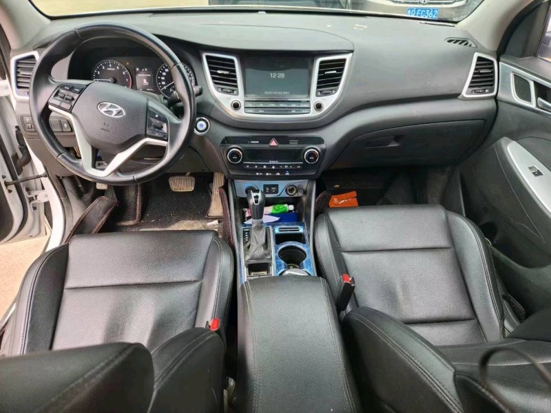 济南16年现代途胜9