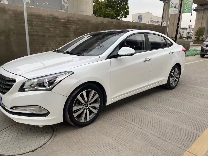 嘉兴17年现代名图5