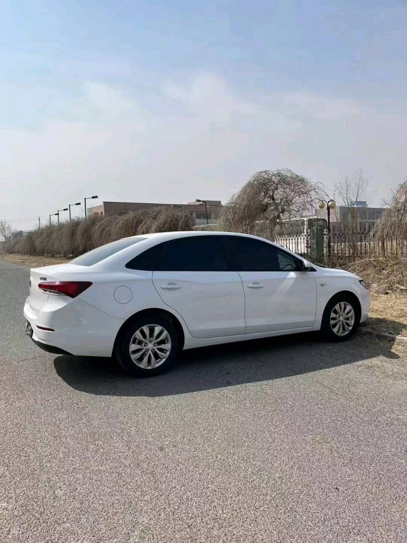 沈阳22年别克英朗4