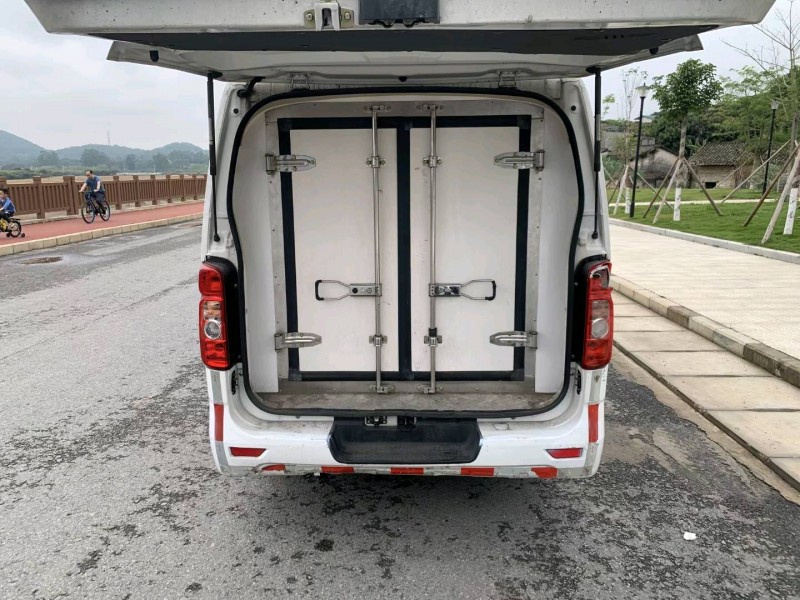 东莞19年长安汽车睿行6