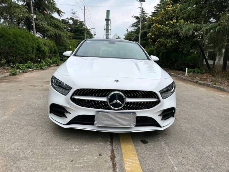 徐州21年奔驰A1