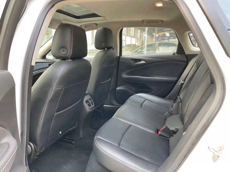 济宁21年别克威朗7