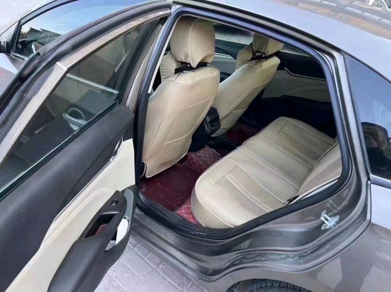 菏泽17年别克英朗3