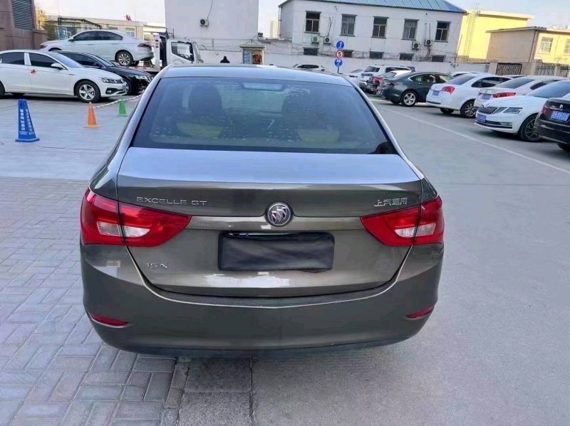 菏泽17年别克英朗5