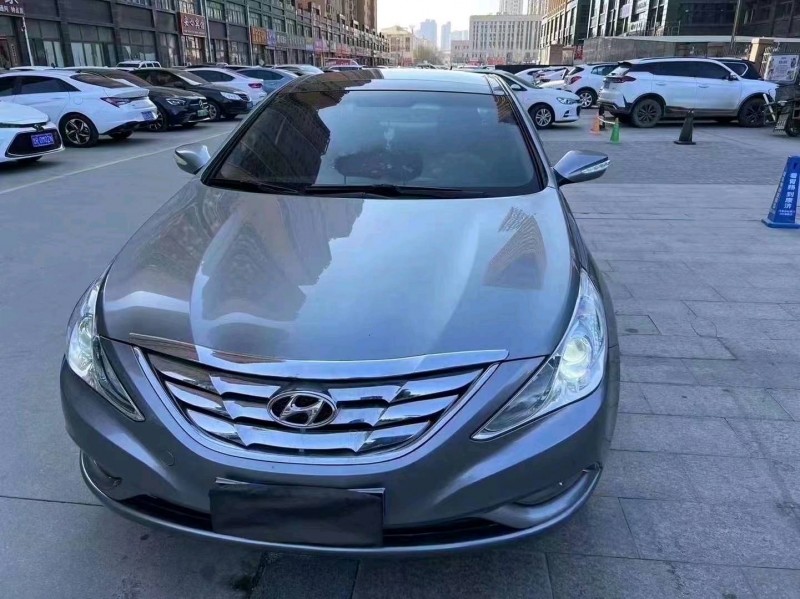 菏泽13年现代索纳塔八1