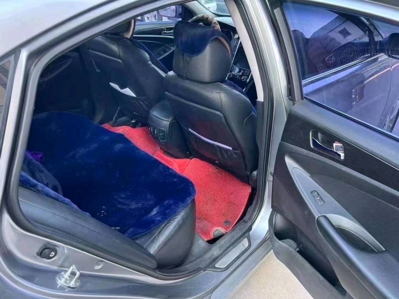 菏泽13年现代索纳塔八6