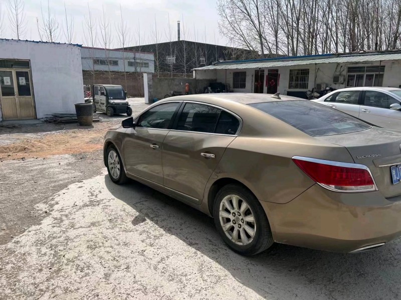 聊城13年别克君越3