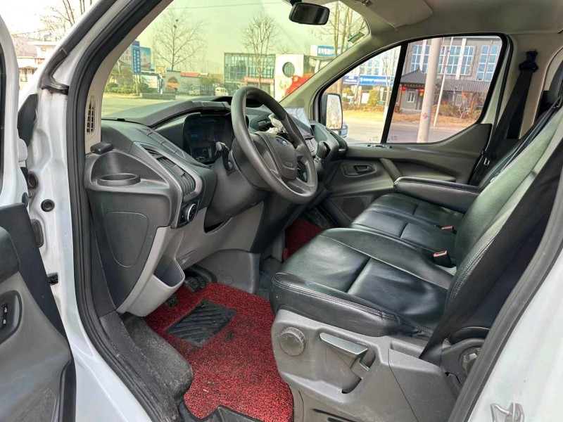 徐州19年福特全顺4