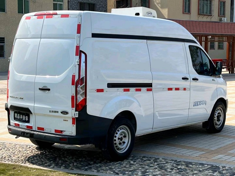 汕头21年福特全顺8