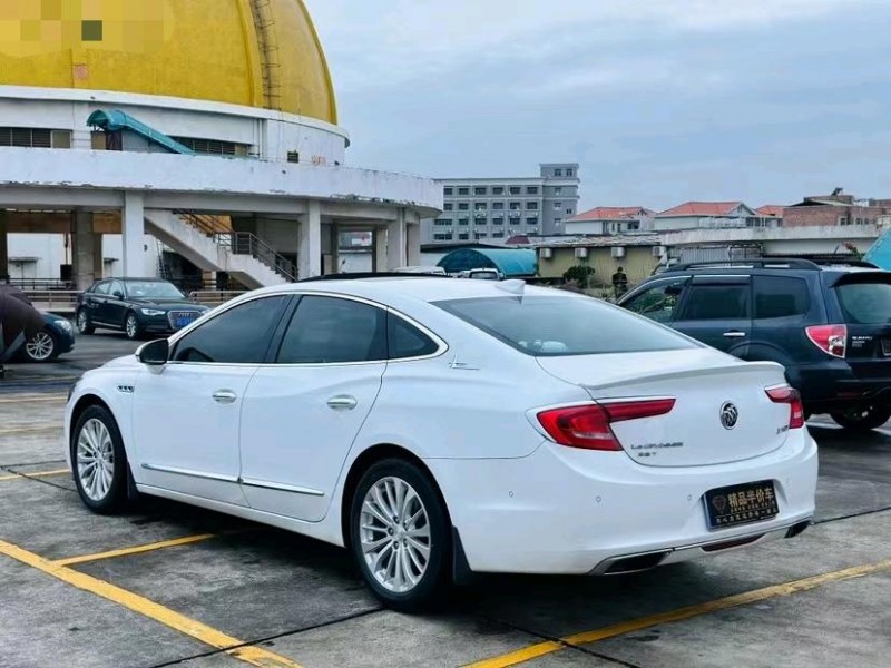 东莞18年别克君越7