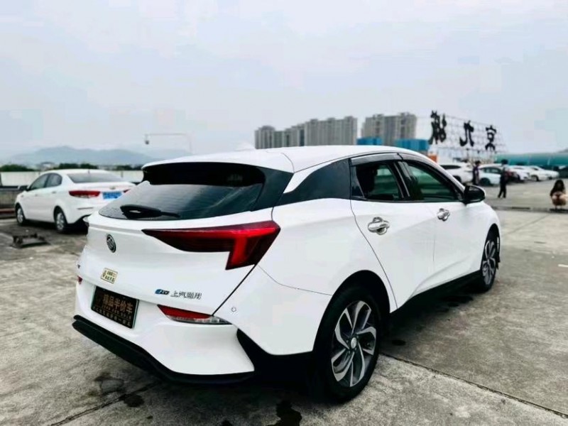 东莞21年别克微蓝7