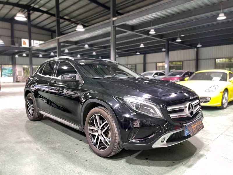 东莞15年奔驰GLA3