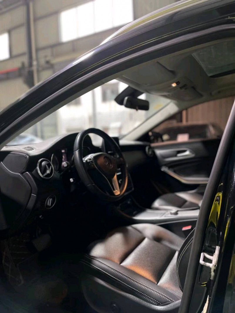 东莞15年奔驰GLA4