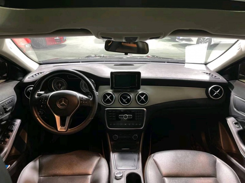 东莞15年奔驰GLA6