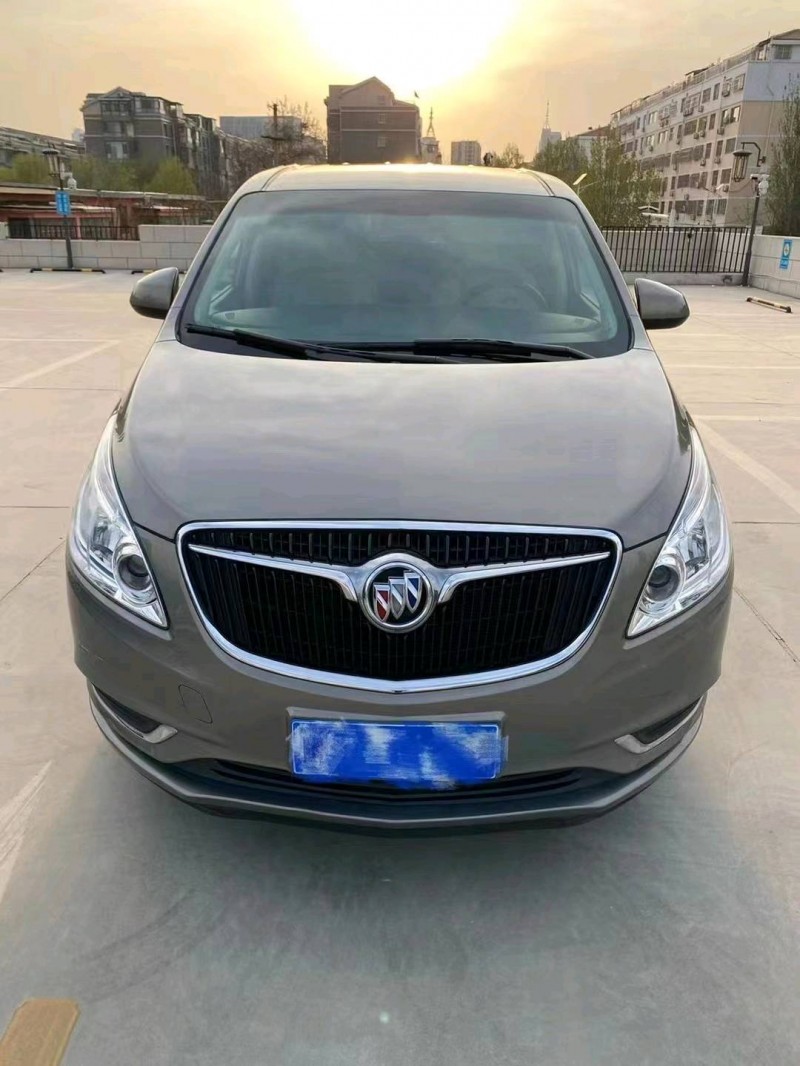 青岛20年别克GL81