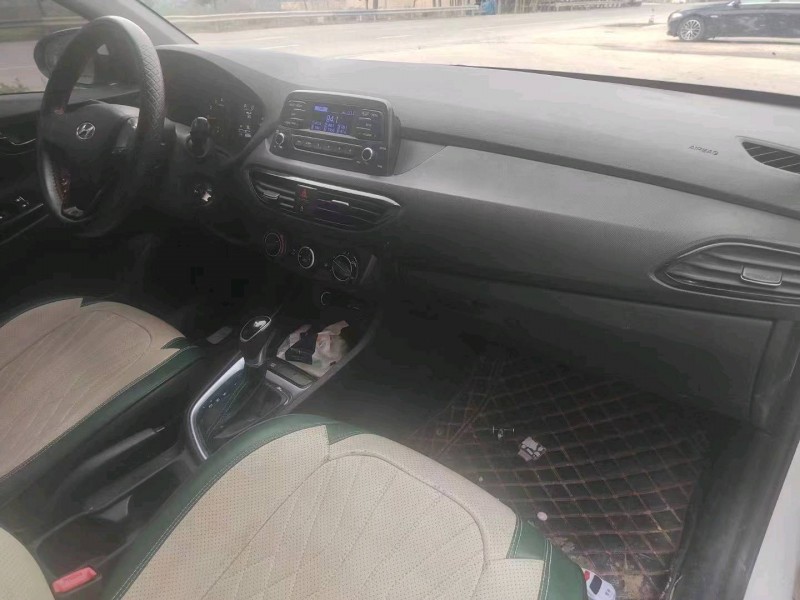 济南20年现代悦动8