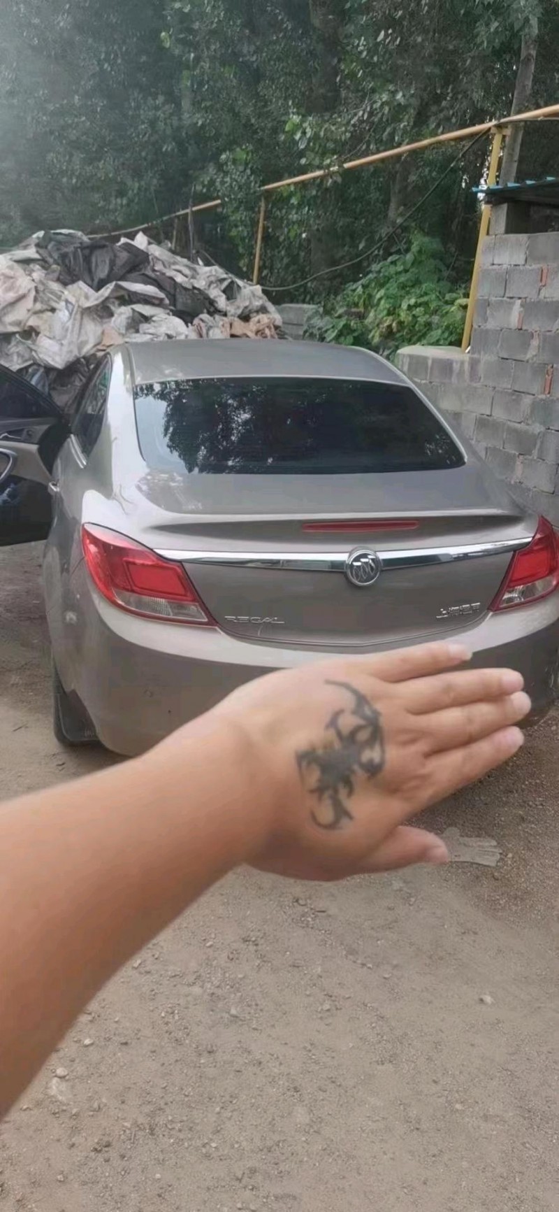 石家庄12年别克君威4