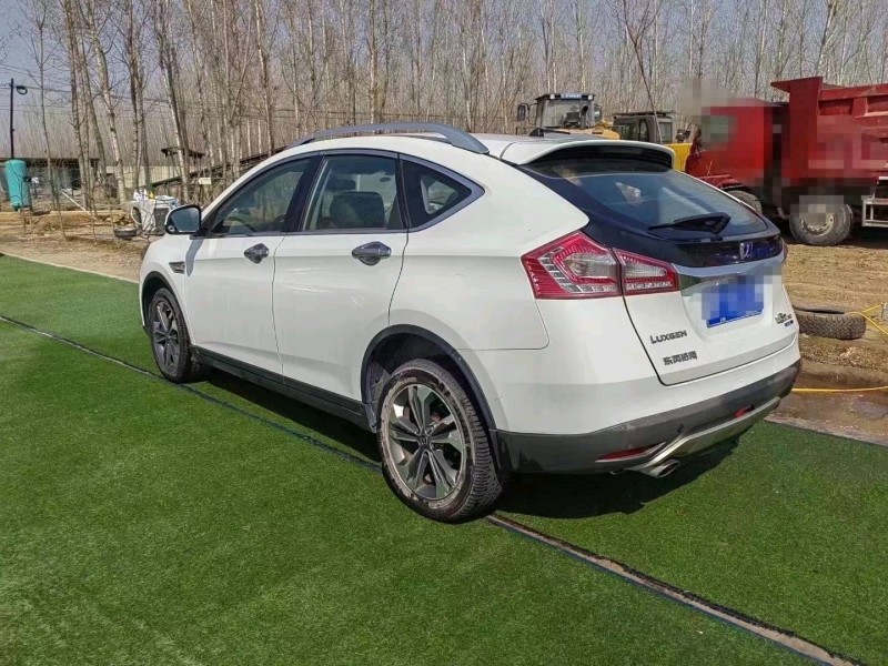 石家庄15年纳智捷优6 SUV3