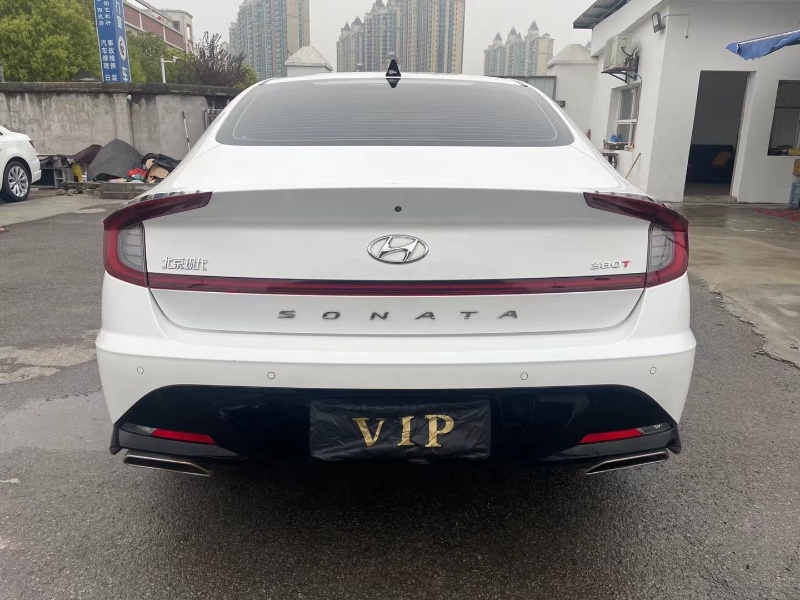 宜昌21年现代索纳塔十4