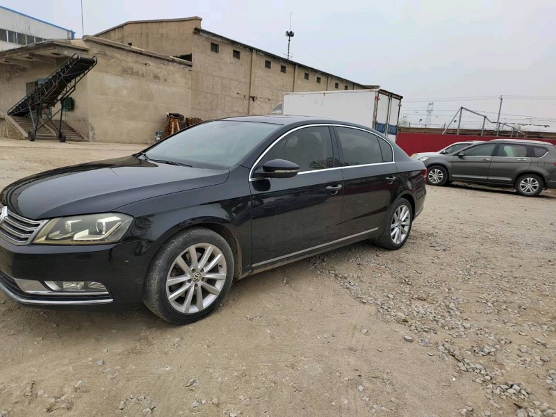 保定13年大众迈腾2